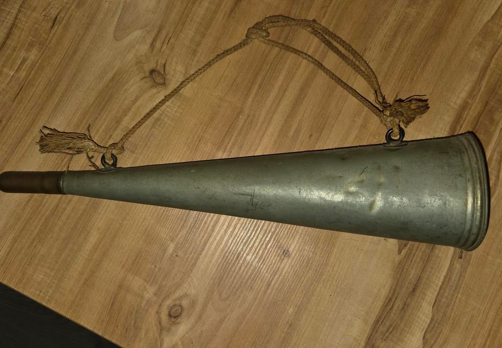 Vintage Megafoon / Scheepshoorn met Touw, Ophalen