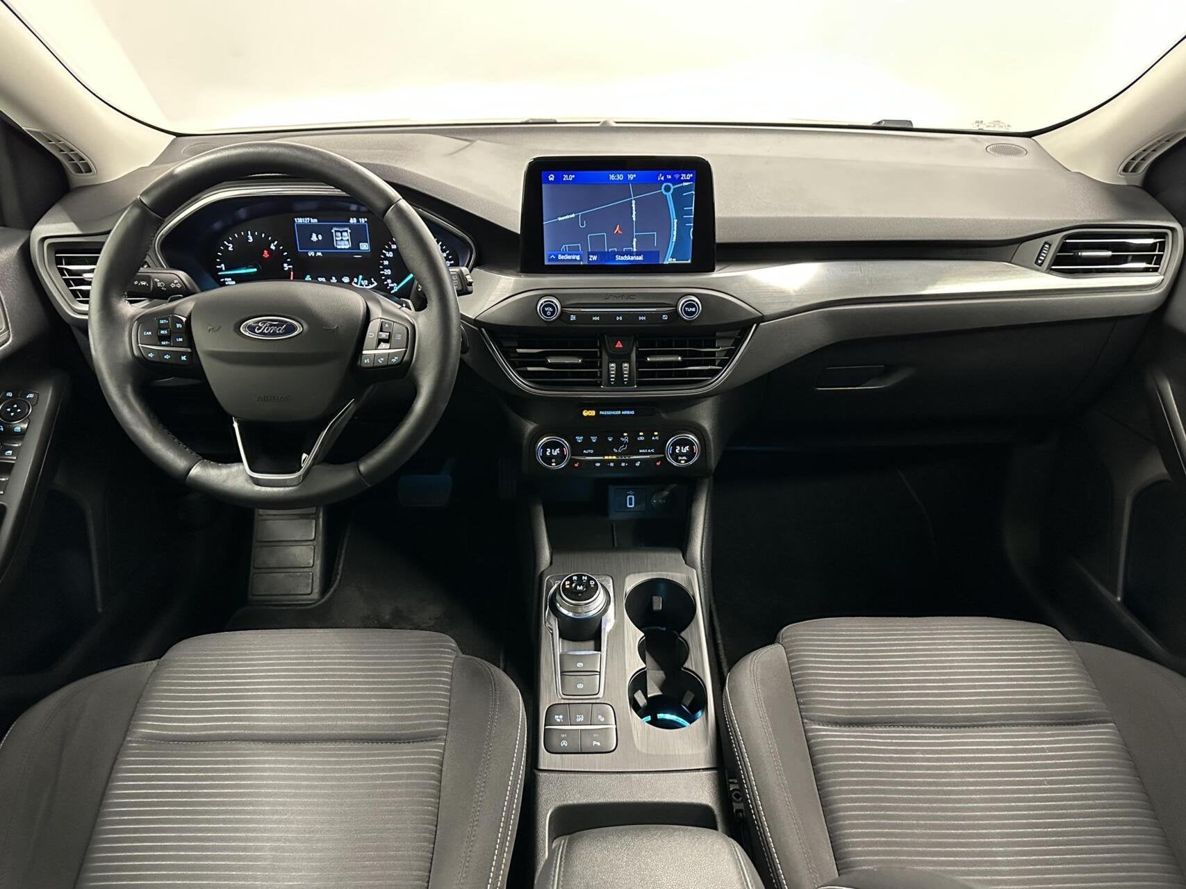 Ford Focus Wagon 1.5 EcoBlue Business NAVI CARPLAY CRUISE EC, Stof, Gebruikt, Euro 6, 4 cilinders