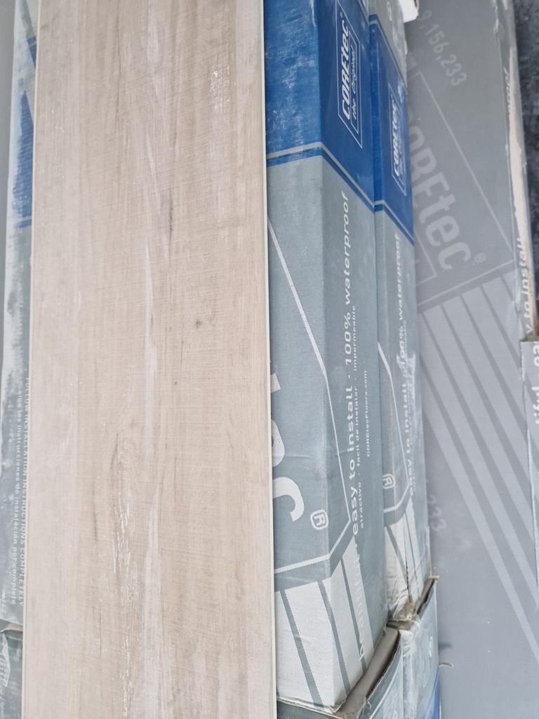 Nieuwe PVC laminaat brede stroken click vloer 57.5 m2, Huis en Inrichting, Stoffering | Vloerbedekking, Ophalen