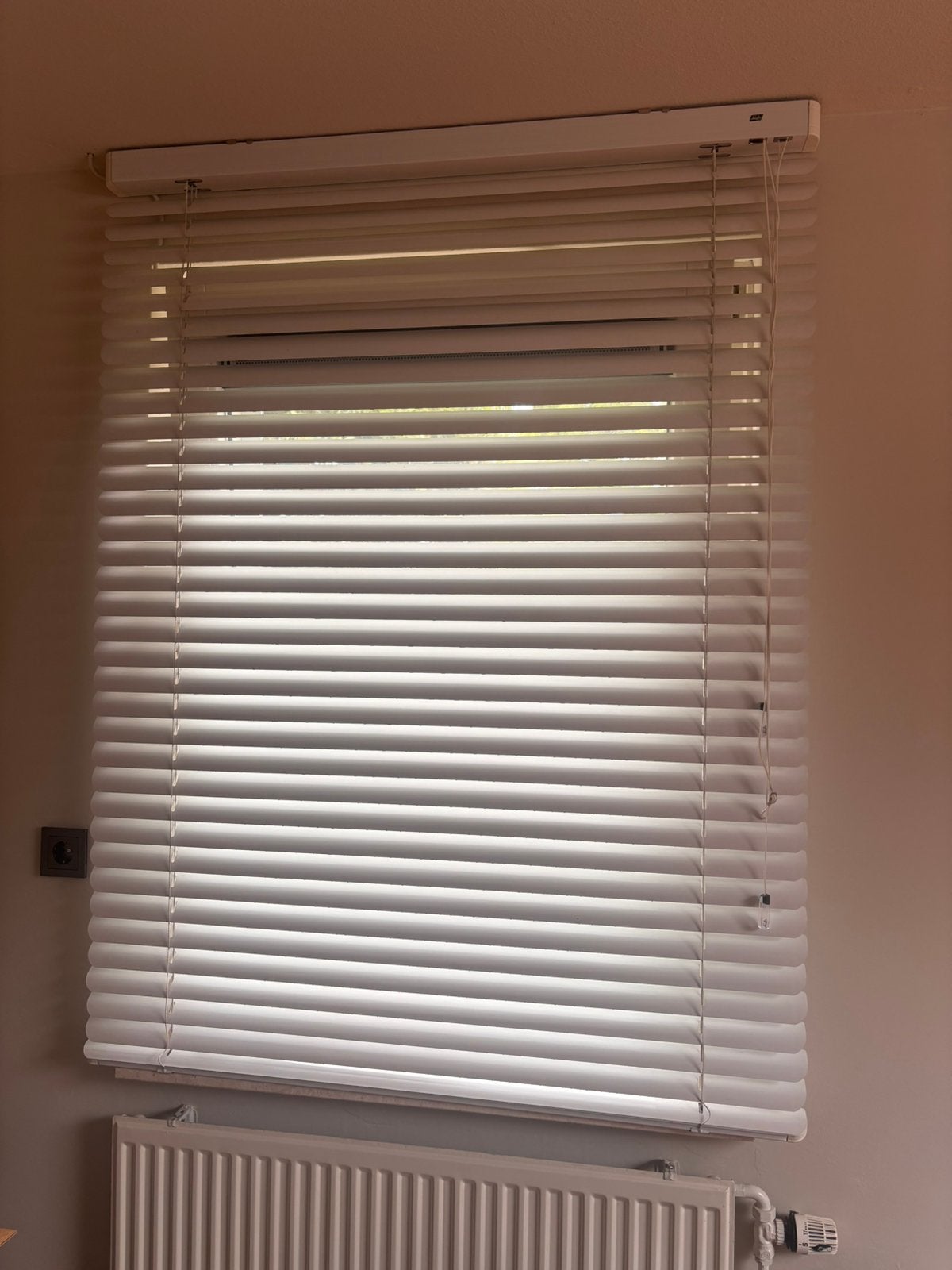 Luxaflex jaloezie wit aluminium, Ophalen, Zo goed als nieuw, Wit