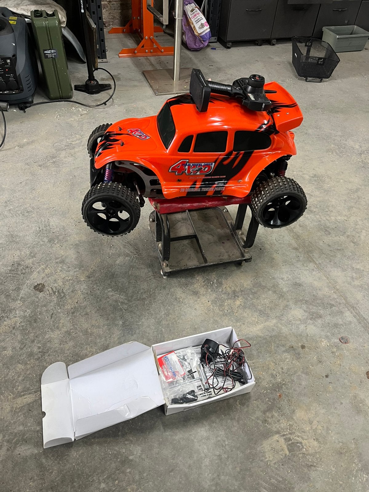 Fg kever 1/5 26cc, Benzine, Auto offroad, Ophalen of Verzenden, Zo goed als nieuw