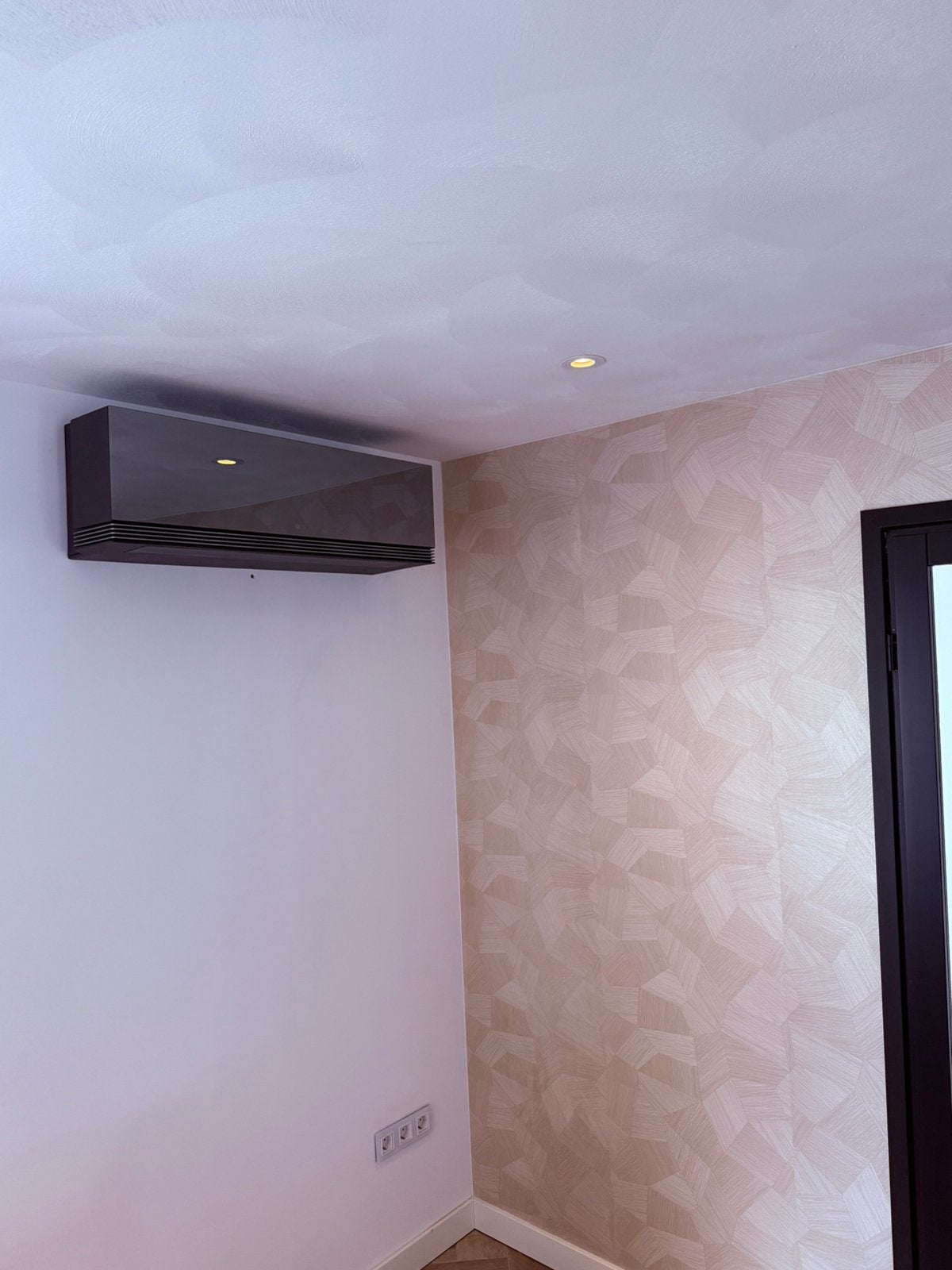 Foto 3 van Plaatsing Airco Lg,Daikin,Haier,Mitsubishi,AUX