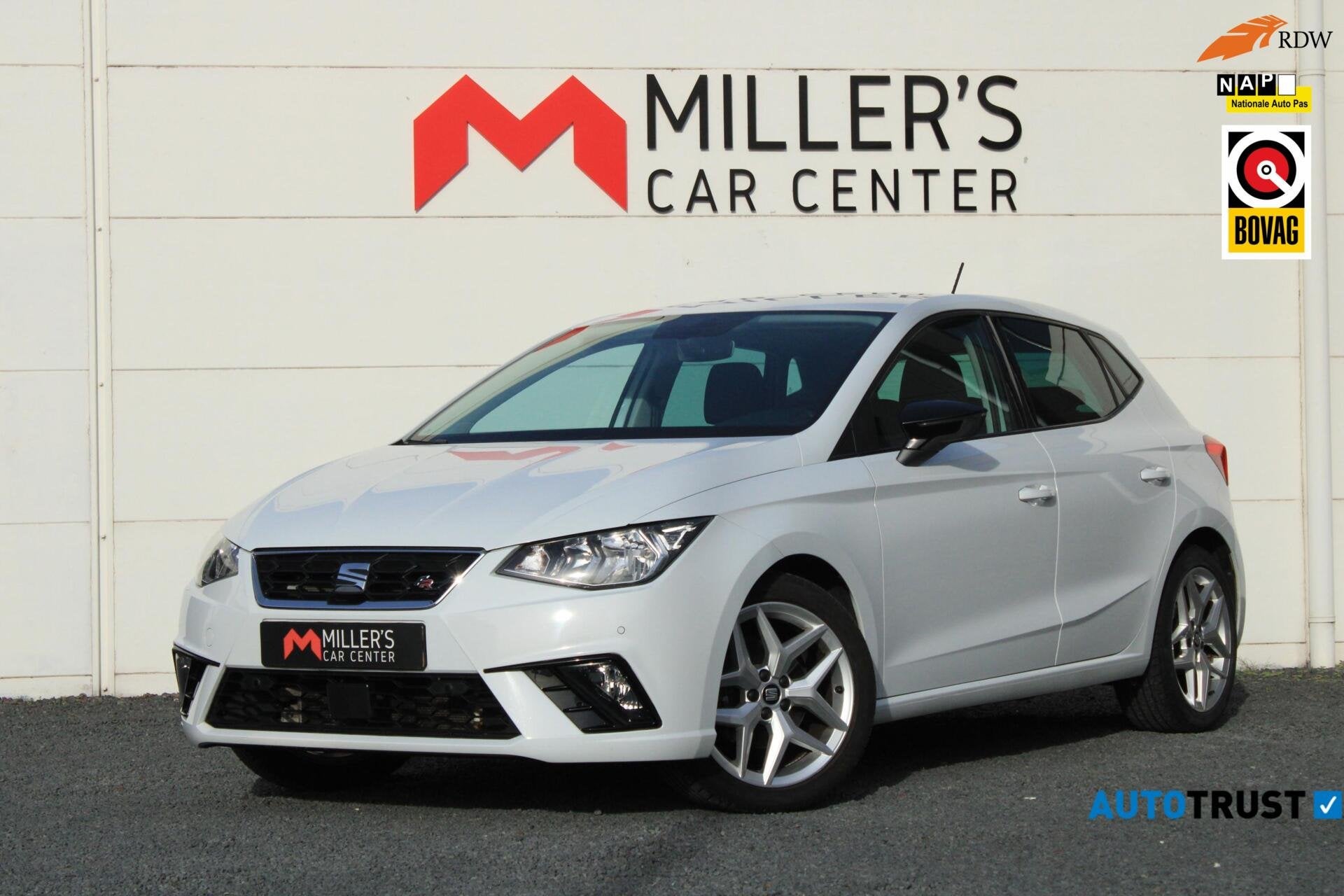 Seat Ibiza 1.0 TSI FR Carplay Camera Stoelverwarming Cruise, Auto's, Stof, 580 kg, Met garantie (alle), 1072 kg