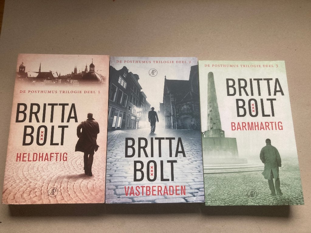 De Posthumus Trilogie deel 1 - 2 en 3 Britta Bolt, Ophalen of Verzenden, Gelezen, Britta Bolt, Europa overig