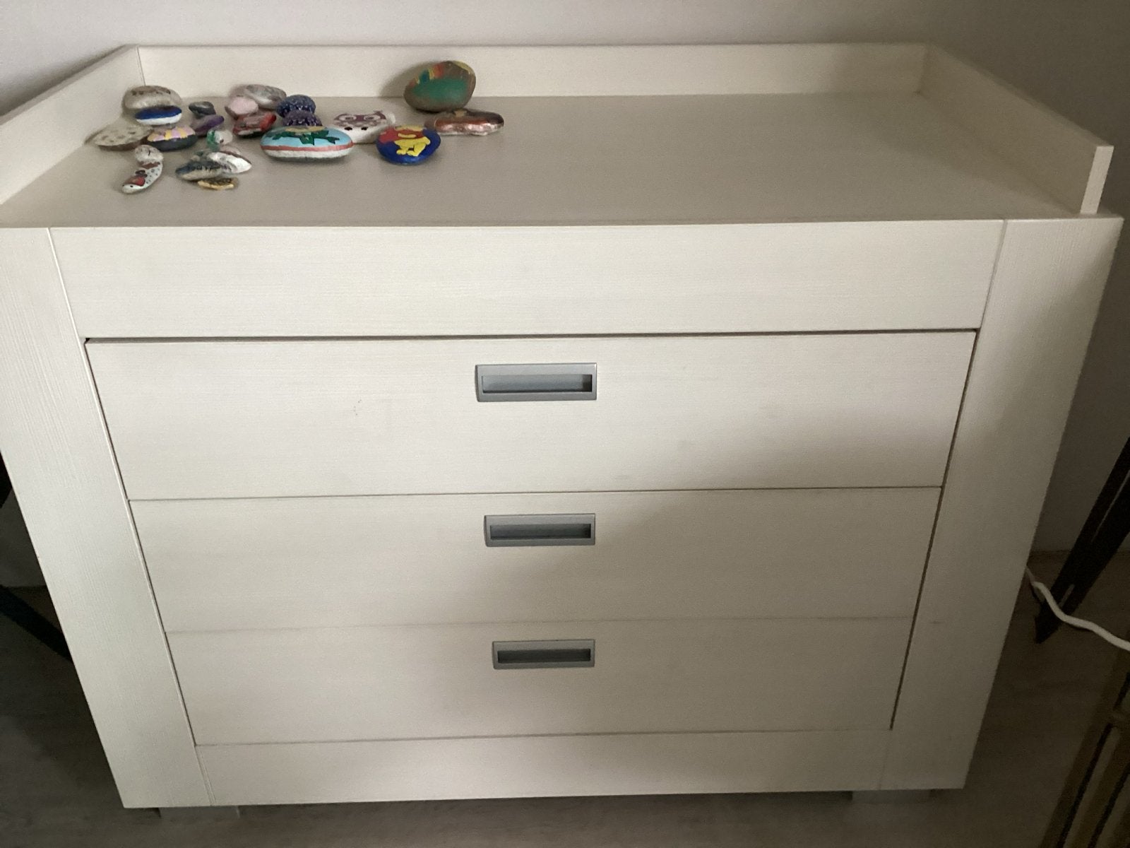 Witte Commode met 3 Lades en Opstaande Rand, Kinderen en Baby's, Gebruikt, 50 tot 70 cm, Ophalen of Verzenden, 75 tot 100 cm