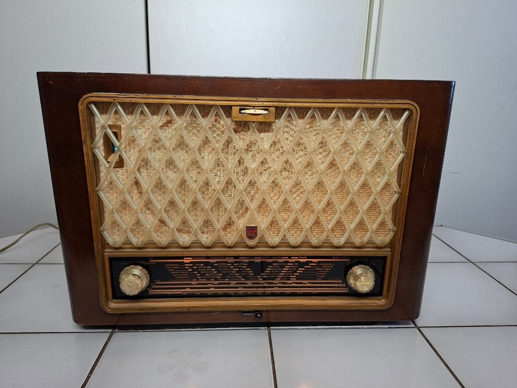 Prachtige Philips Buizenradio – Nostalgische Uitstraling, Ophalen