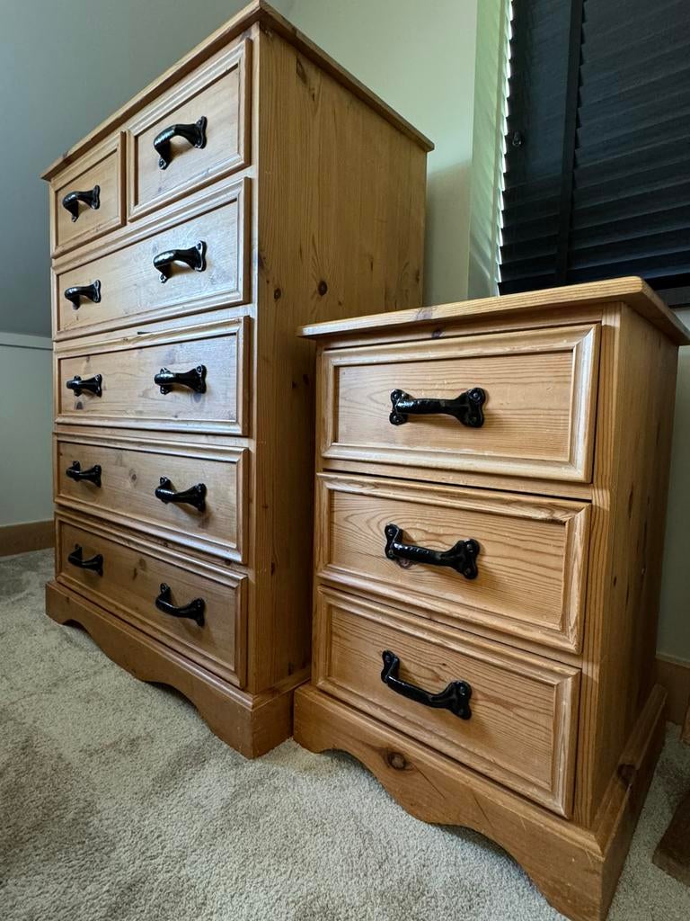 Wooden chest of drawers and 2 bedsides, Ophalen, 50 tot 100 cm, Zo goed als nieuw, Minder dan 100 cm