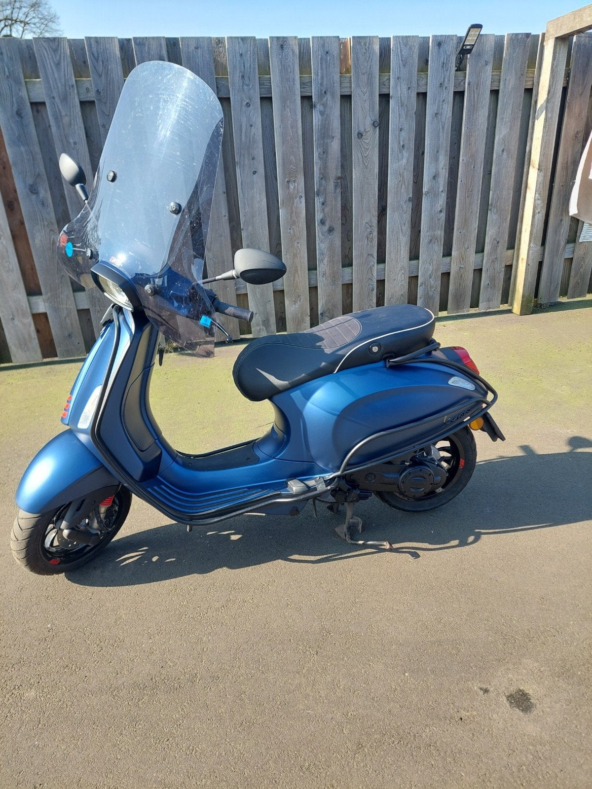 Mooie nette mat blauwe  vespa sprint 2019, Ophalen, Zo goed als nieuw, Benzine