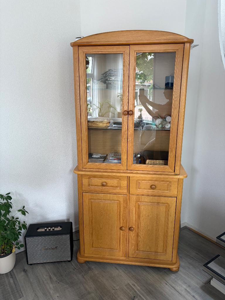 Vintage houten kast, Ophalen