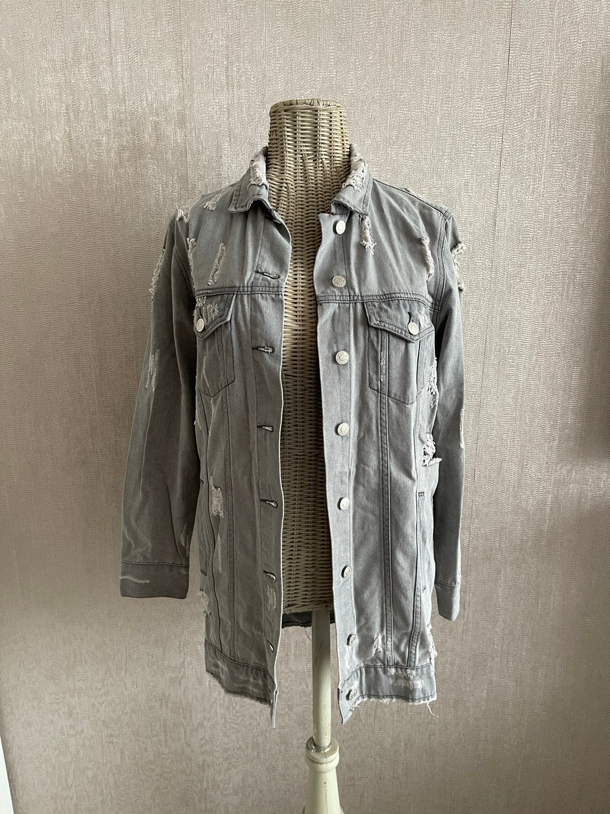Grijze spijkerjas met distressed details - R.DISPLAY, Ophalen of Verzenden, Zo goed als nieuw, Maat 36 (S), Grijs
