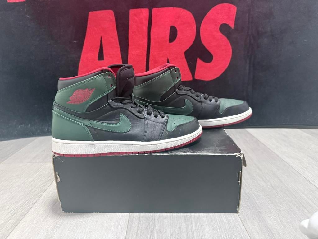 Nike Jordan 1 retro Green Gucci maat 45 / US11, Kleding | Heren, Schoenen, Ophalen, Overige kleuren, Nike, Nieuw