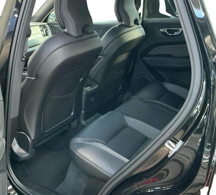 Volvo XC60 2.0 T8 Plug-in hybrid AWD Ultra Black Edition Pan, Auto's, Automaat, Dealer onderhouden, Gebruikt, 4 cilinders