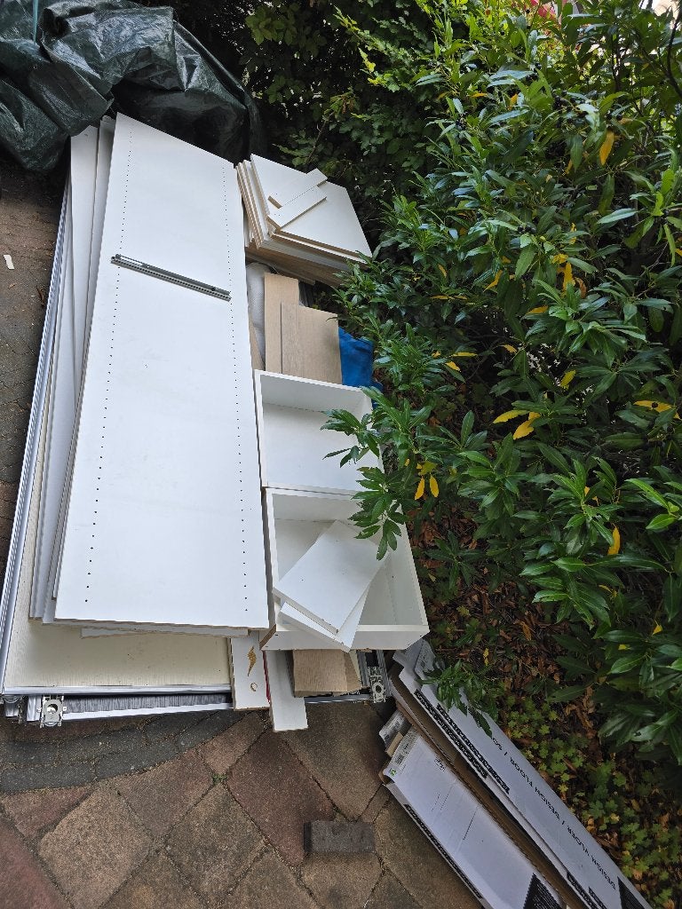 ​GRATIS: Partij meubelpanelen/inbouwkast, Ophalen, Gebruikt, Overige materialen, 100 mm of meer