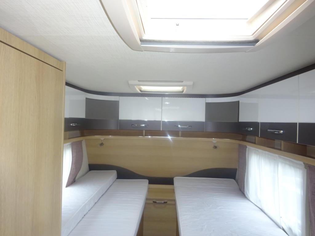 Eriba Living 470 Enkele Bedden+Mover, Caravans en Kamperen, Caravans, Standaardzit, Bedrijf, 4 tot 5 meter, Overige typen