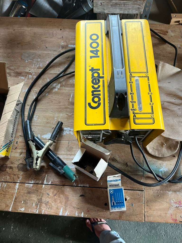 Concept 1400 lasapparaat met toebehoren, Ophalen, Gebruikt, Minder dan 150 ampère, Elektroden