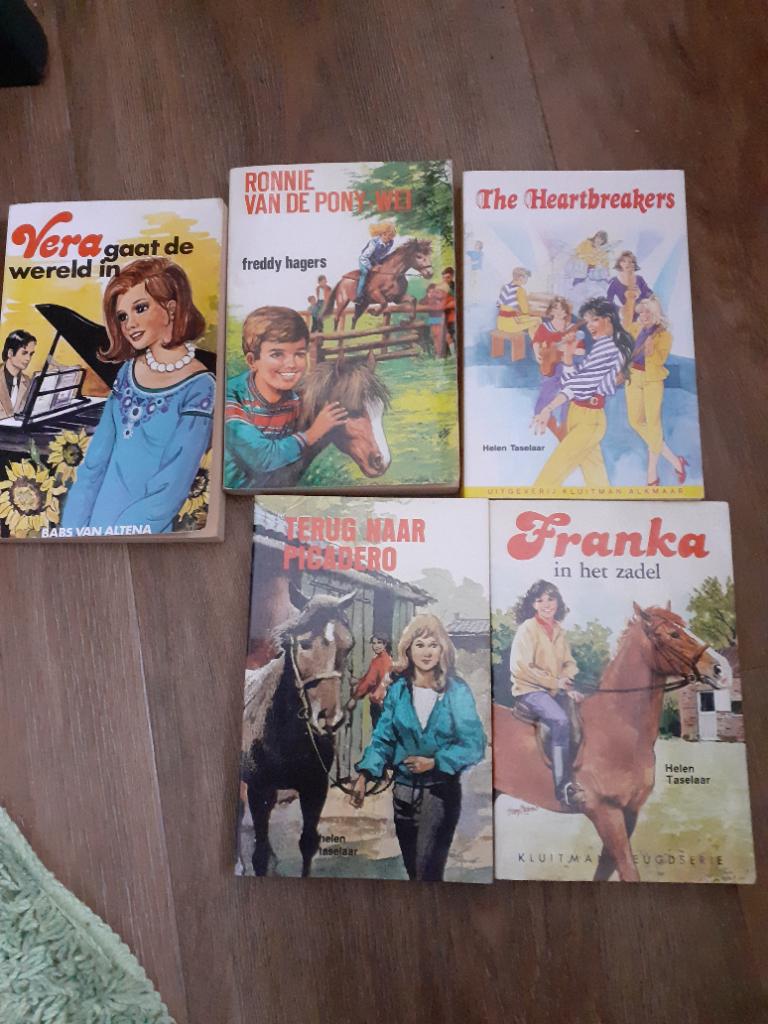 Pocketboekjes Helen Taselaar Freddy Hagers, Boeken, Ophalen of Verzenden, Gelezen, Helen Taselaar, Fictie