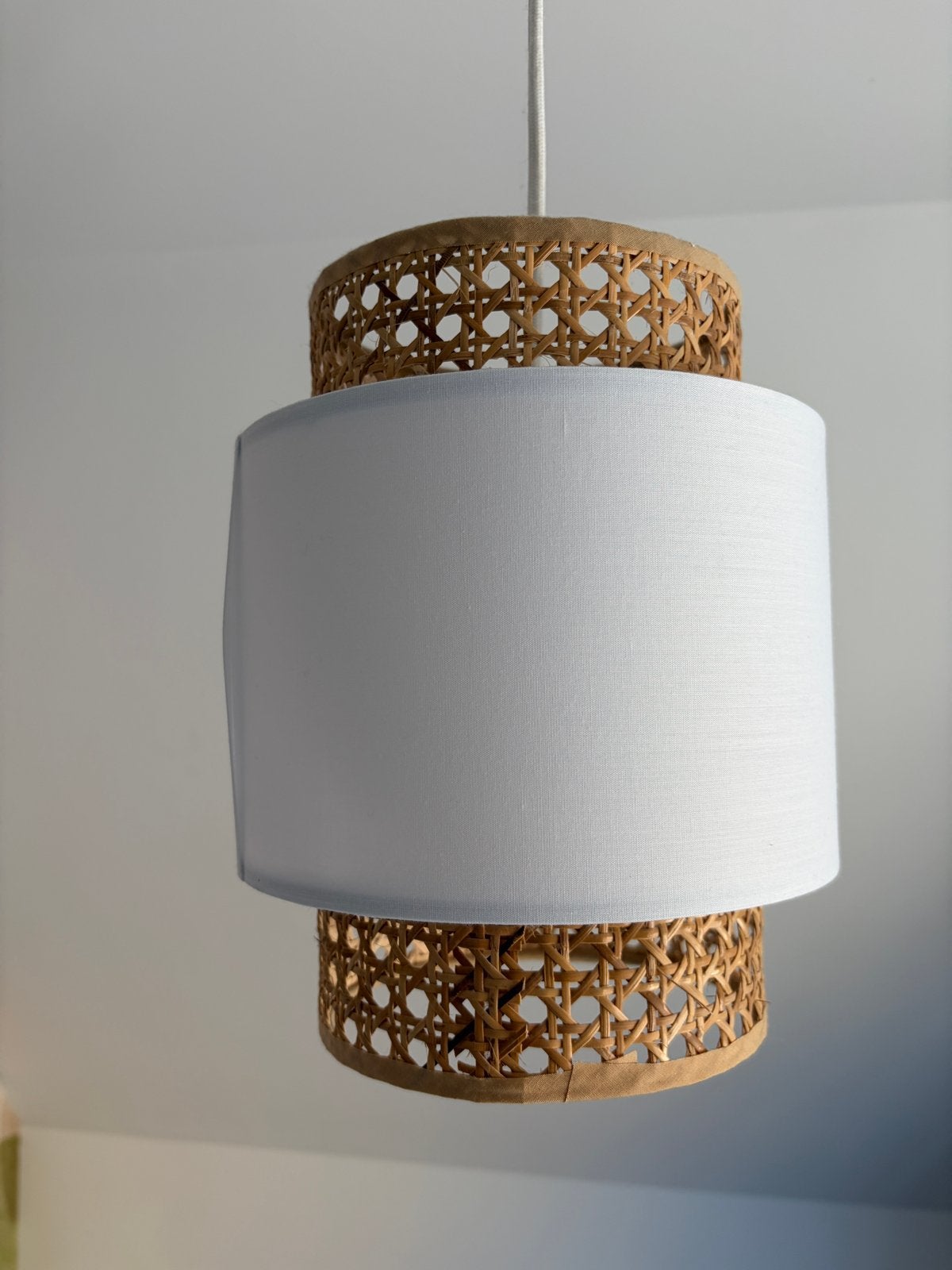 Hanglamp Maison du Monde wit met rotan - Ø20cm H24cm, Ophalen, Zo goed als nieuw, Natuurlijk materiaal, E27 (groot)