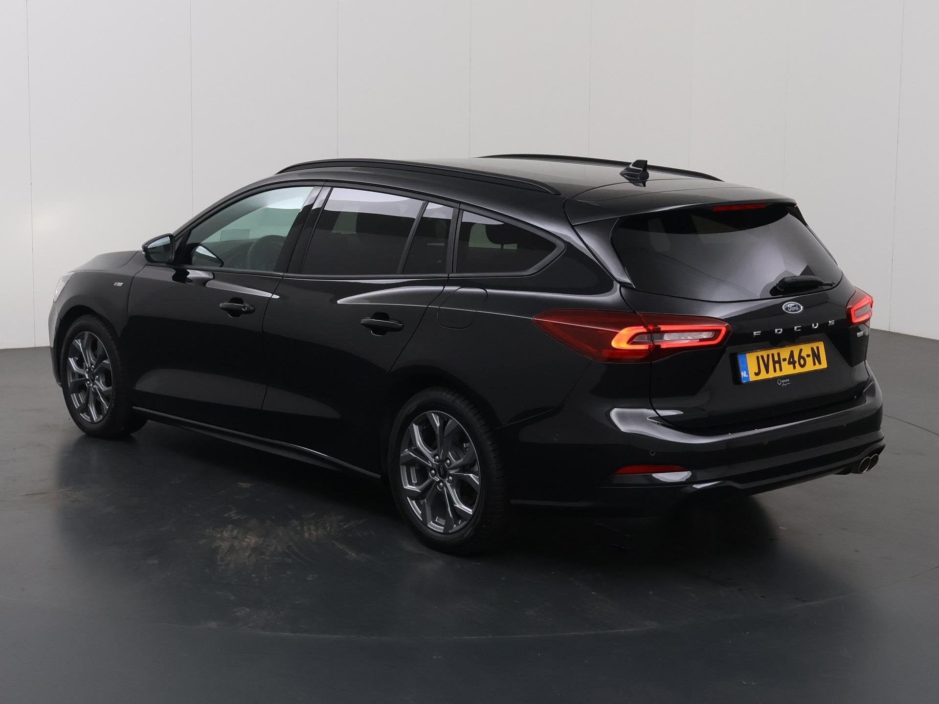 Foto 22 van Ford Focus Wagon 1.0 EcoBoost Hybrid ST Line | Trekhaak | Wi