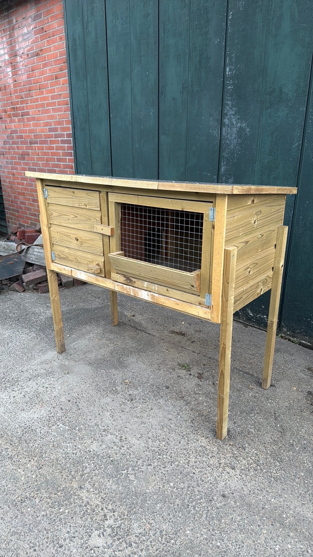 Konijnenhok, Dieren en Toebehoren, Knaagdieren en Konijnen | Hokken en Kooien, Ophalen, 110 cm of meer, Zo goed als nieuw, 90 cm of meer