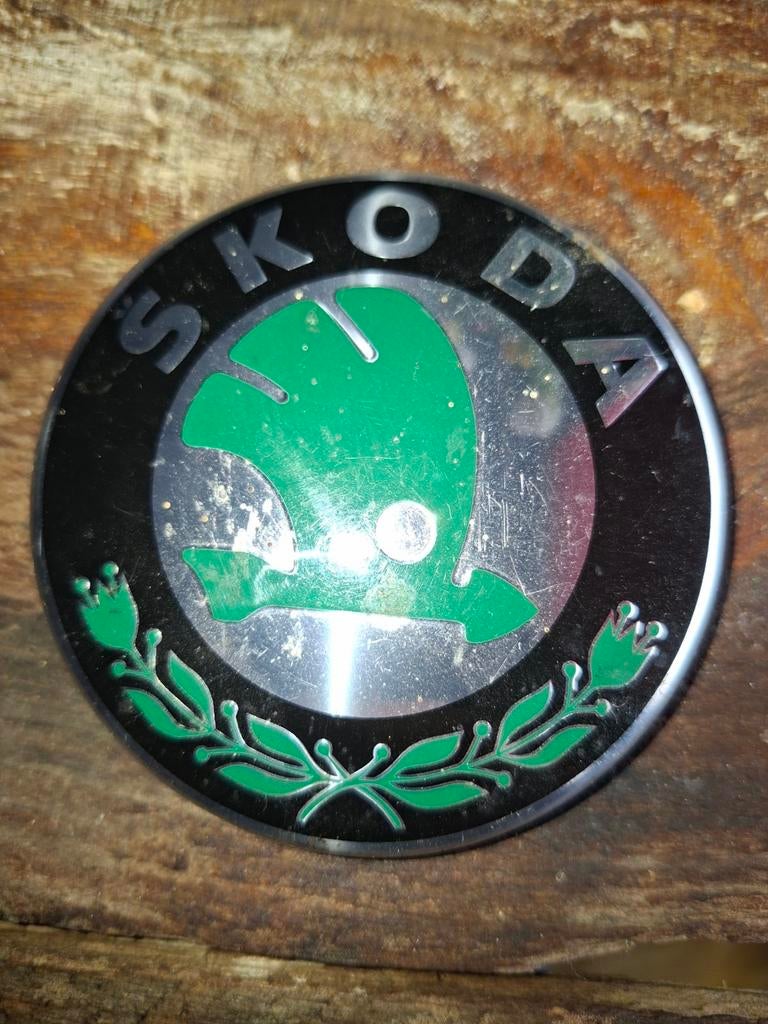 Skoda auto embleem / logo, Ophalen of Verzenden, Gebruikt, Skoda