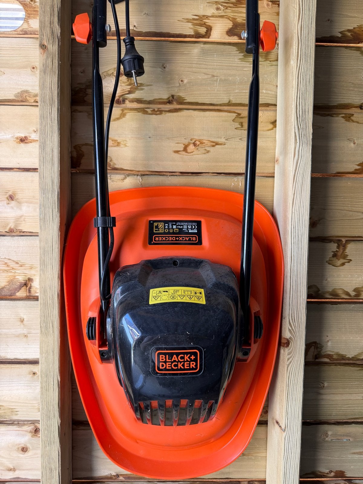 Black+Decker Elektrische Zweefmaaier (BEMWH551 - 1200W), Ophalen, Elektrische grasmaaier, Zo goed als nieuw, 30 t/m 39 cm