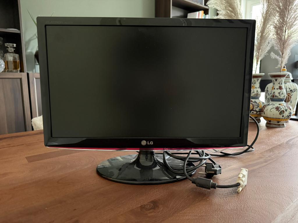LG flatron W2261VP, Computers en Software, Monitoren, Gebruikt, Full HD, Onbekend, 21,5