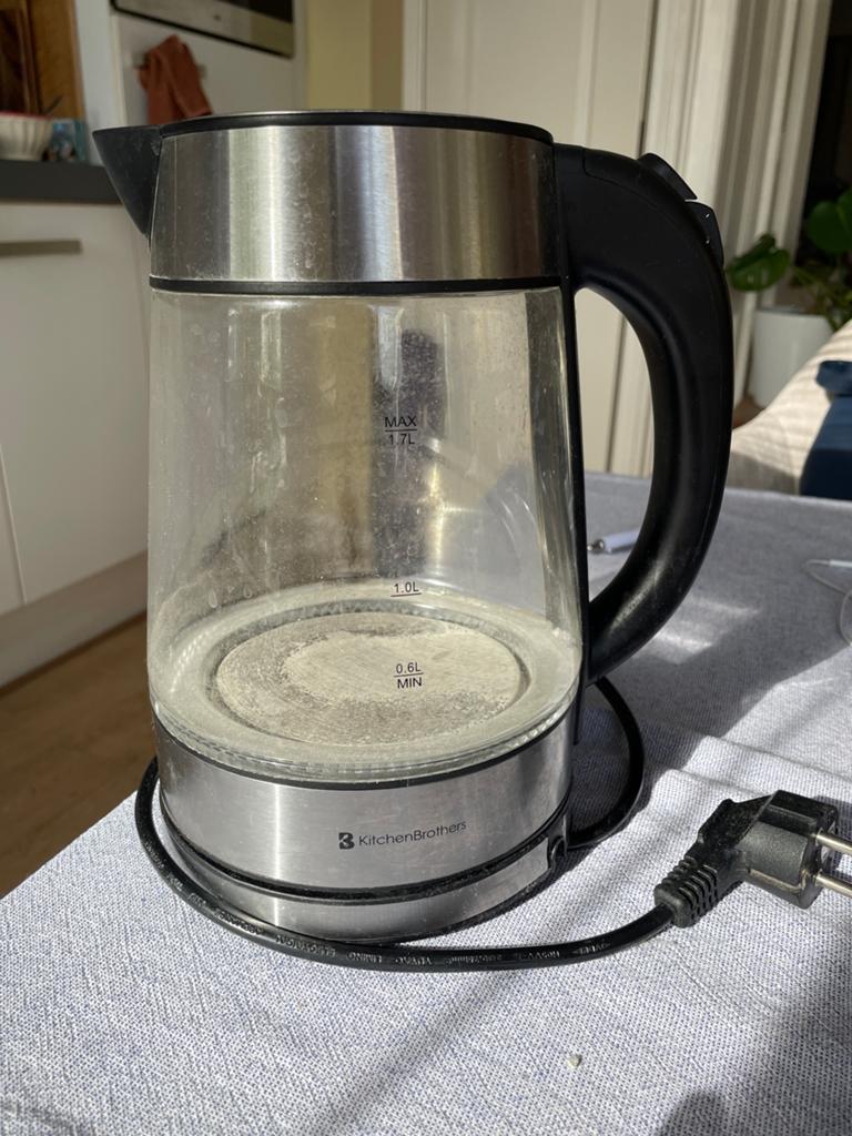 Waterkoker KitchenBrothers - beschadigd, werkt nog, 1 tot 2 liter, Ophalen, Gebruikt