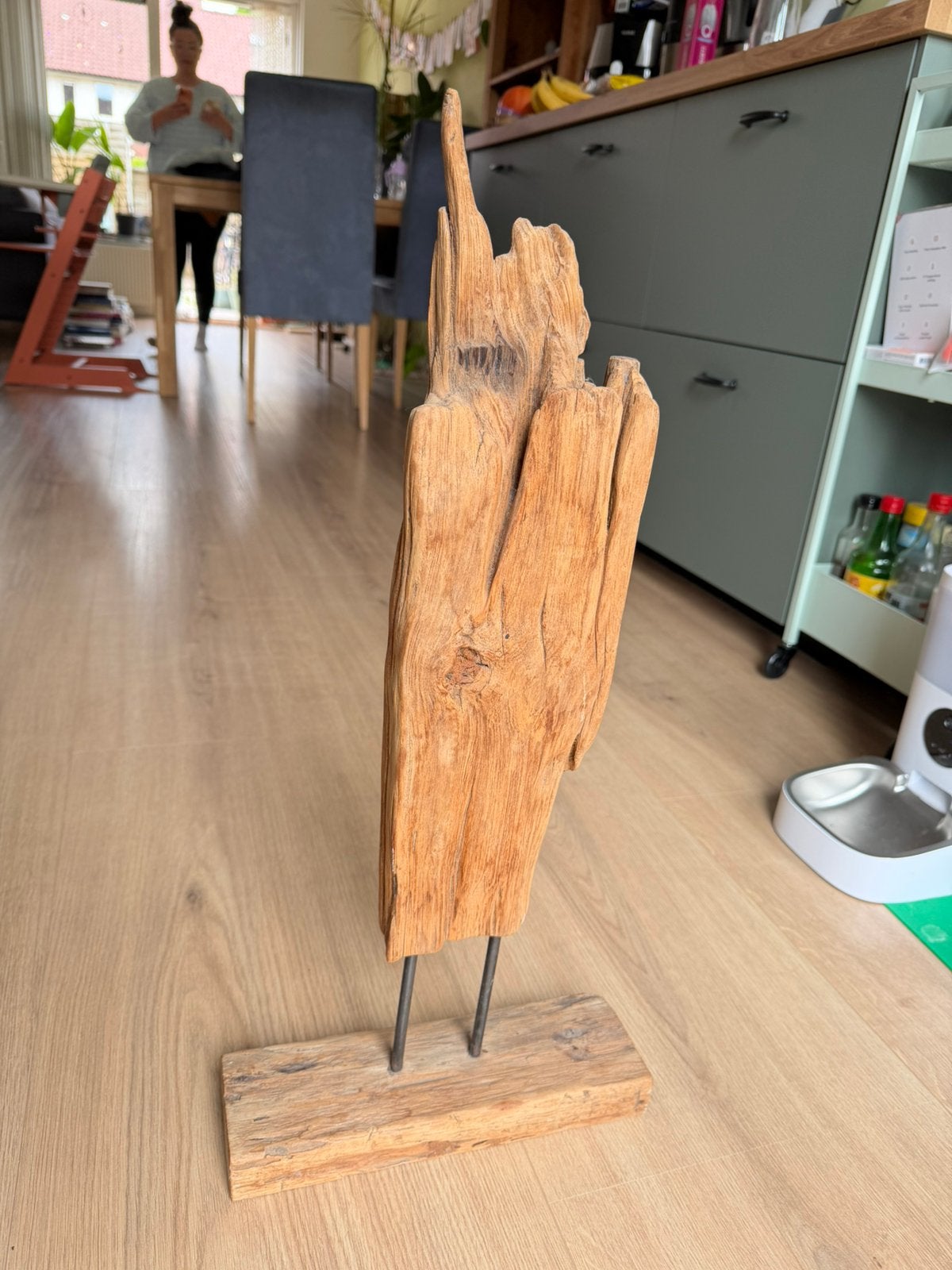 Drijfhout op voet van drijfhout., 50 - 100 cm, Op sokkel, Hout, Bruin