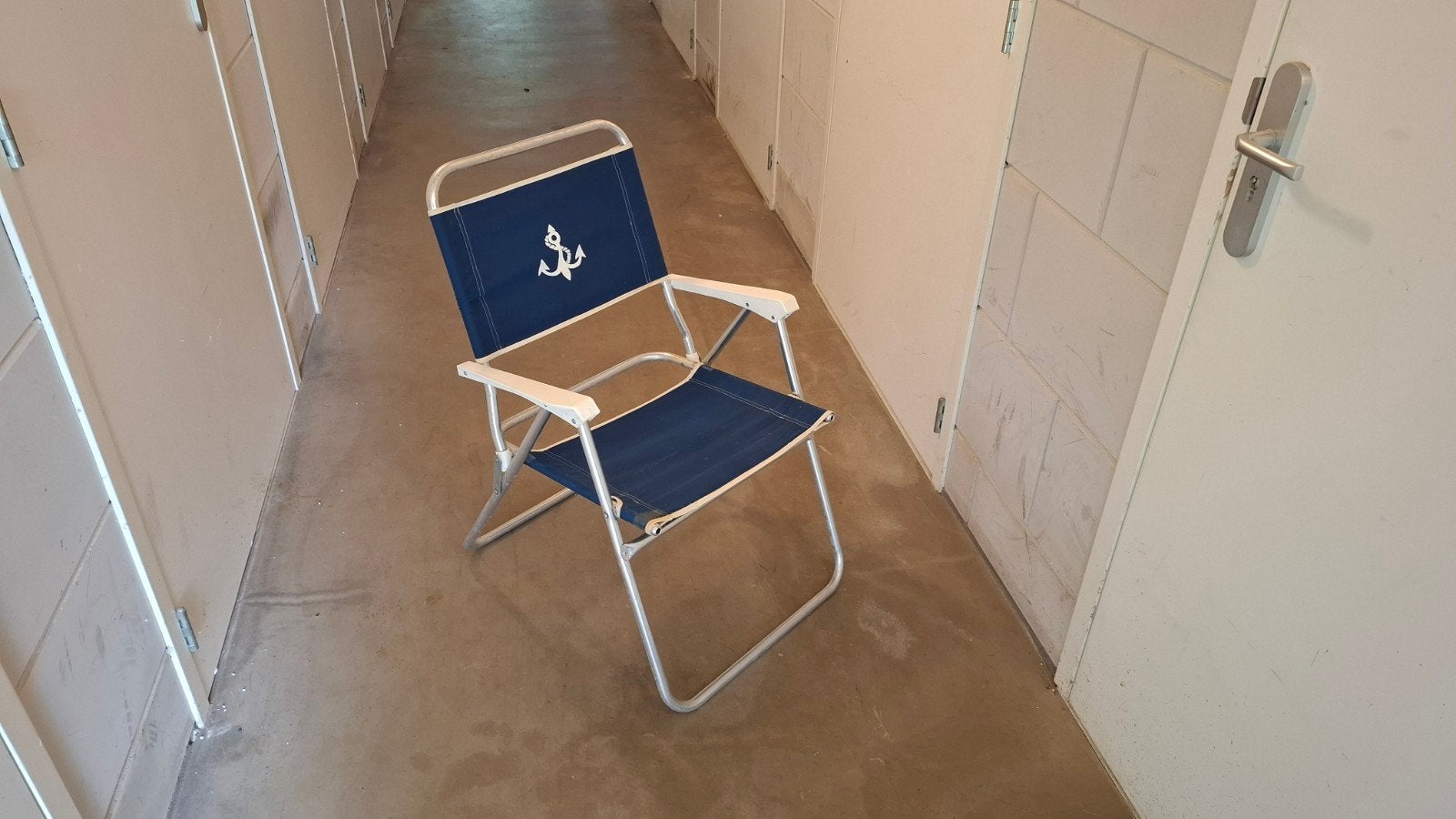 Blauwe kampeerstoel met wit logo, retro, Caravans en Kamperen, Ophalen, Gebruikt, Campingstoel