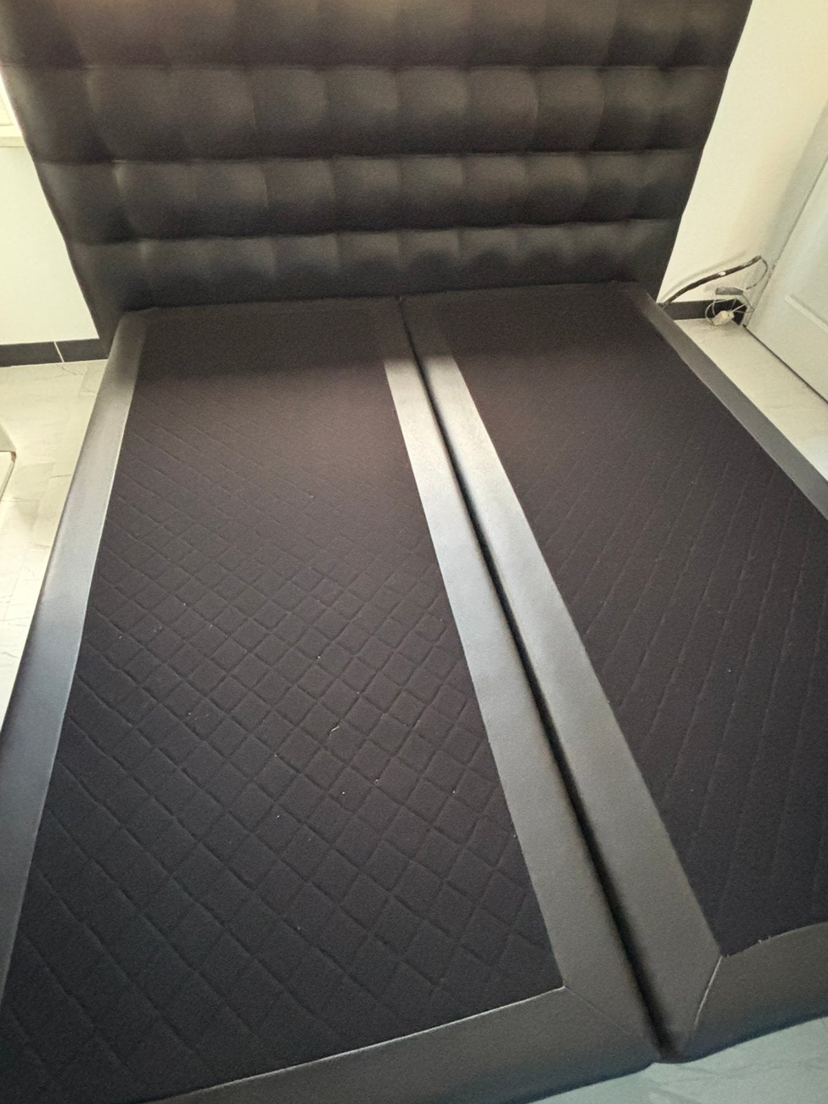 Boxspring bed 180x200 echt leer, Huis en Inrichting, Slaapkamer | Boxsprings, Gebruikt, Tweepersoons, Ophalen of Verzenden, 180 cm