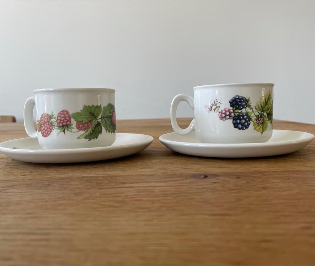 Marjolein Bastin Libelle espresso kop en schotel set, Antiek en Kunst, Antiek | Servies los, Ophalen of Verzenden