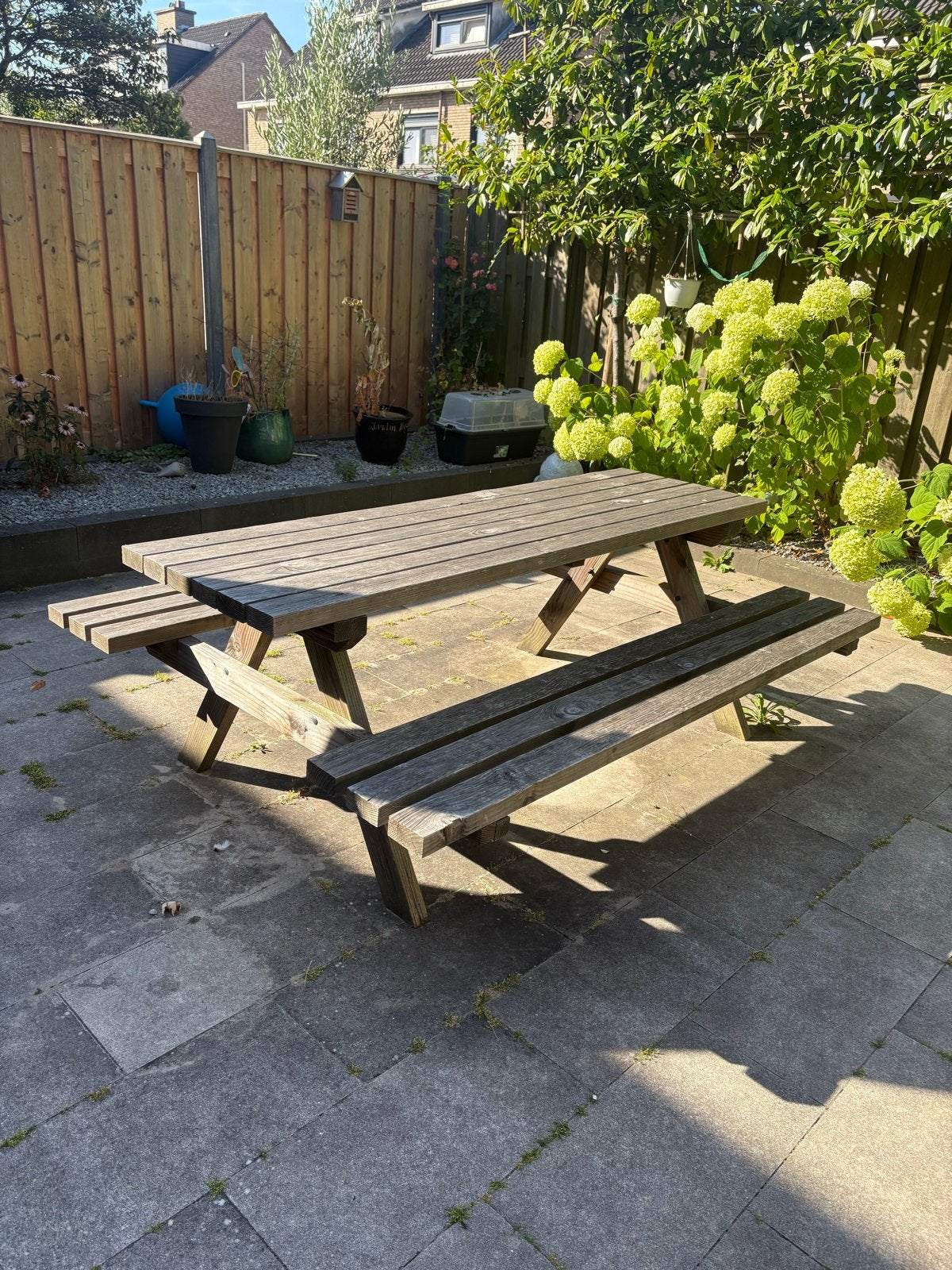 Robuuste houten picknicktafel voor buiten, Tuin en Terras, Picknicktafels, Ophalen, Gebruikt, Rechthoekig, Hout