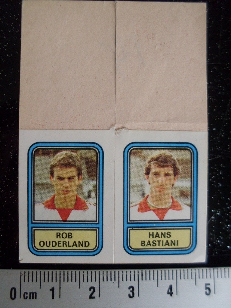 panini sticker voetbal 80 Rob Ouderland Hans Bastiani nr 339, Verzenden, Zo goed als nieuw, Sport