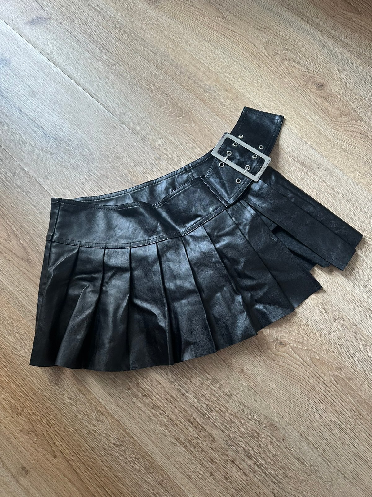 Zwart leren mini rok, Maat 38/40 (M), Zwart, Nieuw, Ophalen of Verzenden