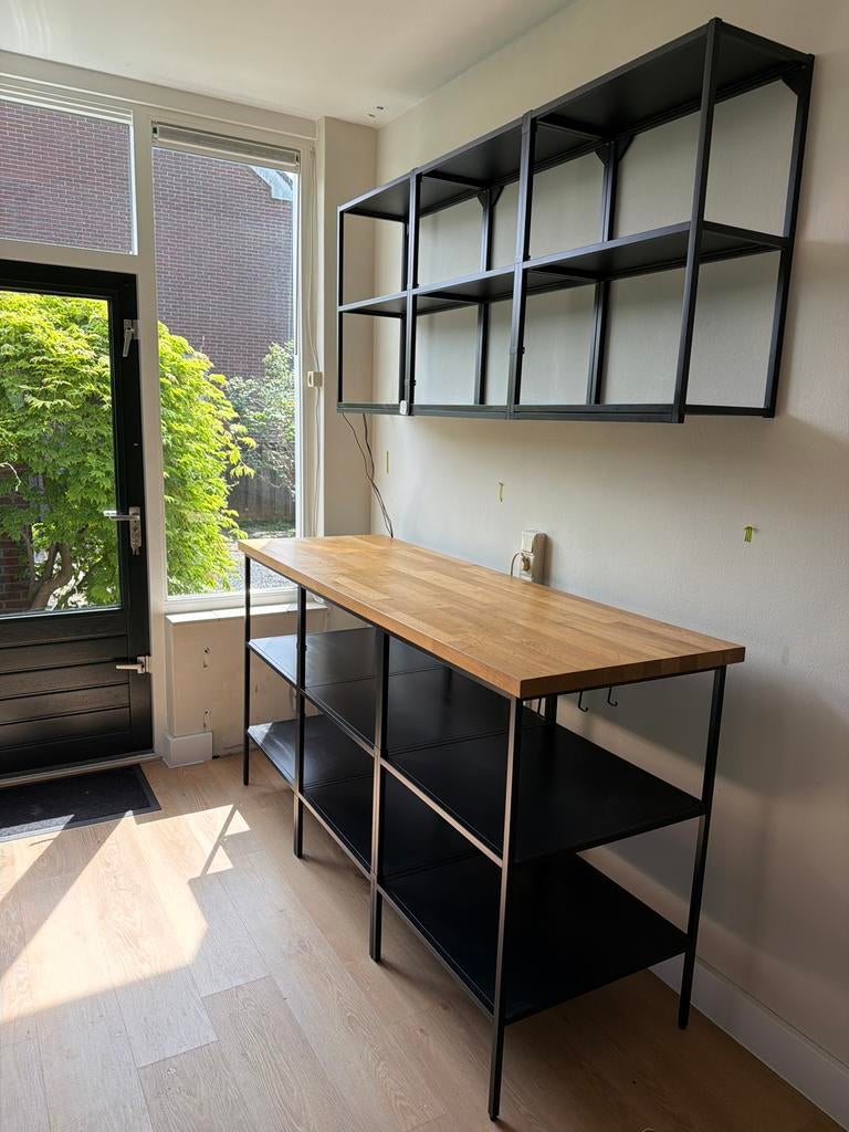 Modern Keukenblok met Wandkastje - Zwart/Hout, Huis en Inrichting, Keuken | Keukenelementen, Gebruikt, 100 tot 150 cm, 150 tot 200 cm