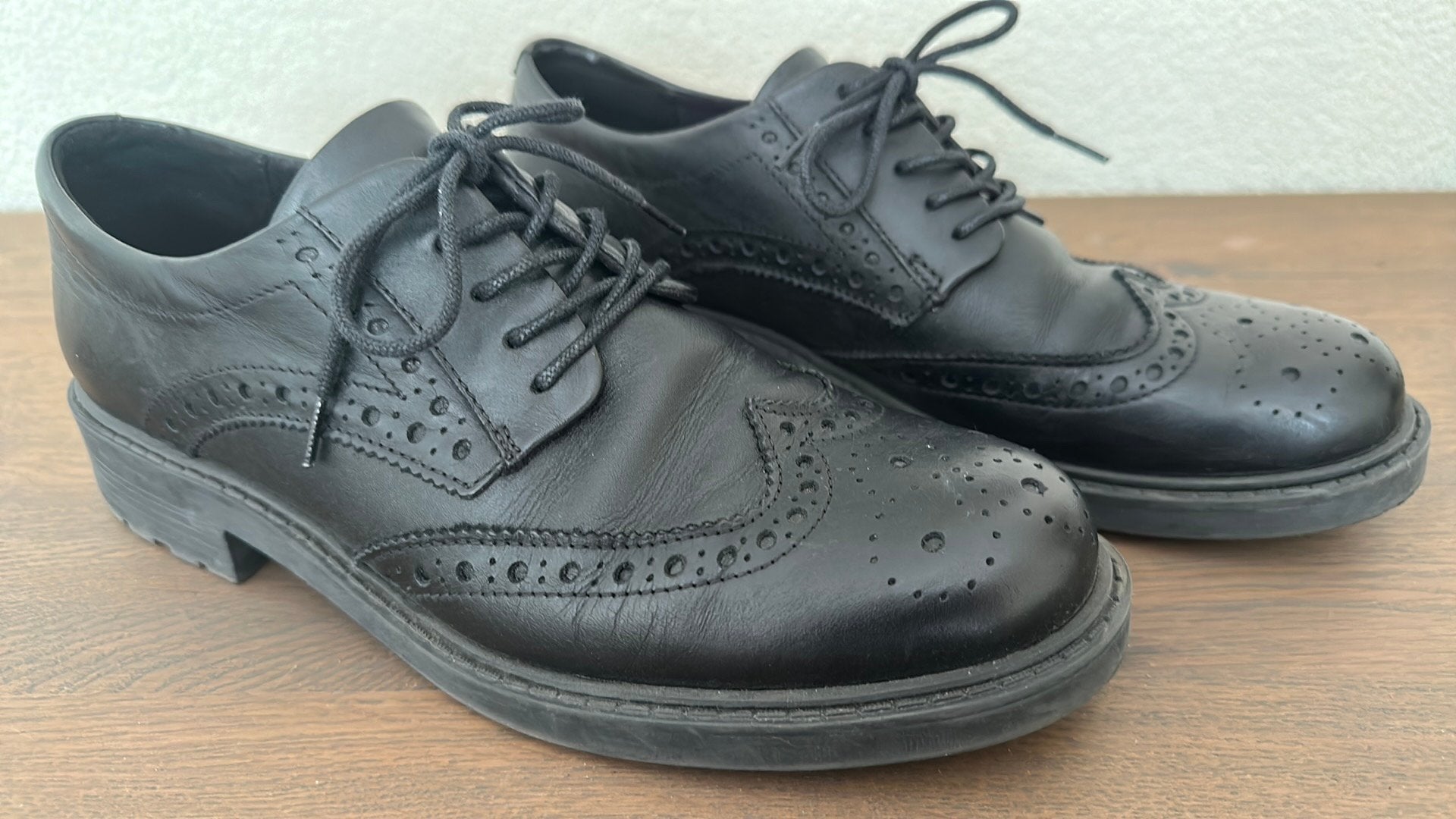 Zwarte Clarks brogues maat 41, Zwart, Overige typen, Ophalen of Verzenden, Zo goed als nieuw
