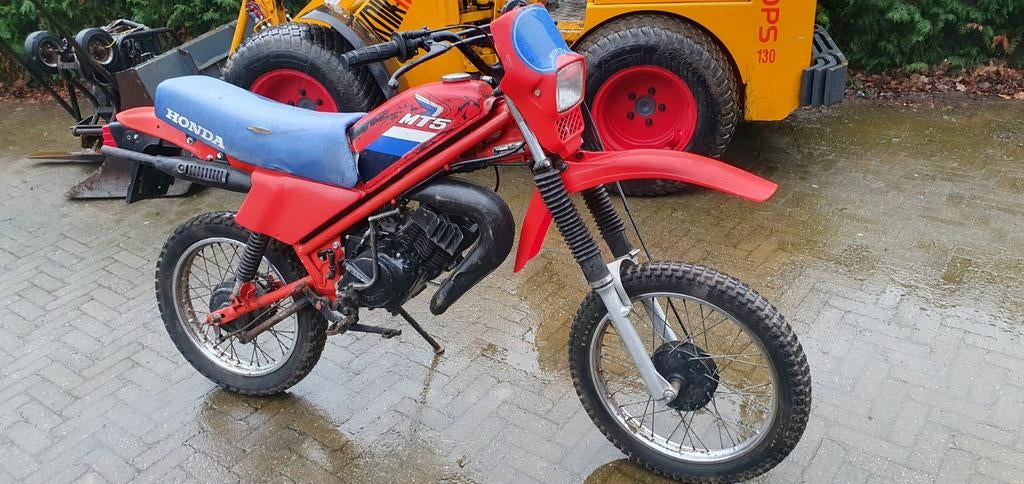 Te koop honda mt5 loopt goed moet nagekeken worden ivm stils, Ophalen, Gebruikt, MT