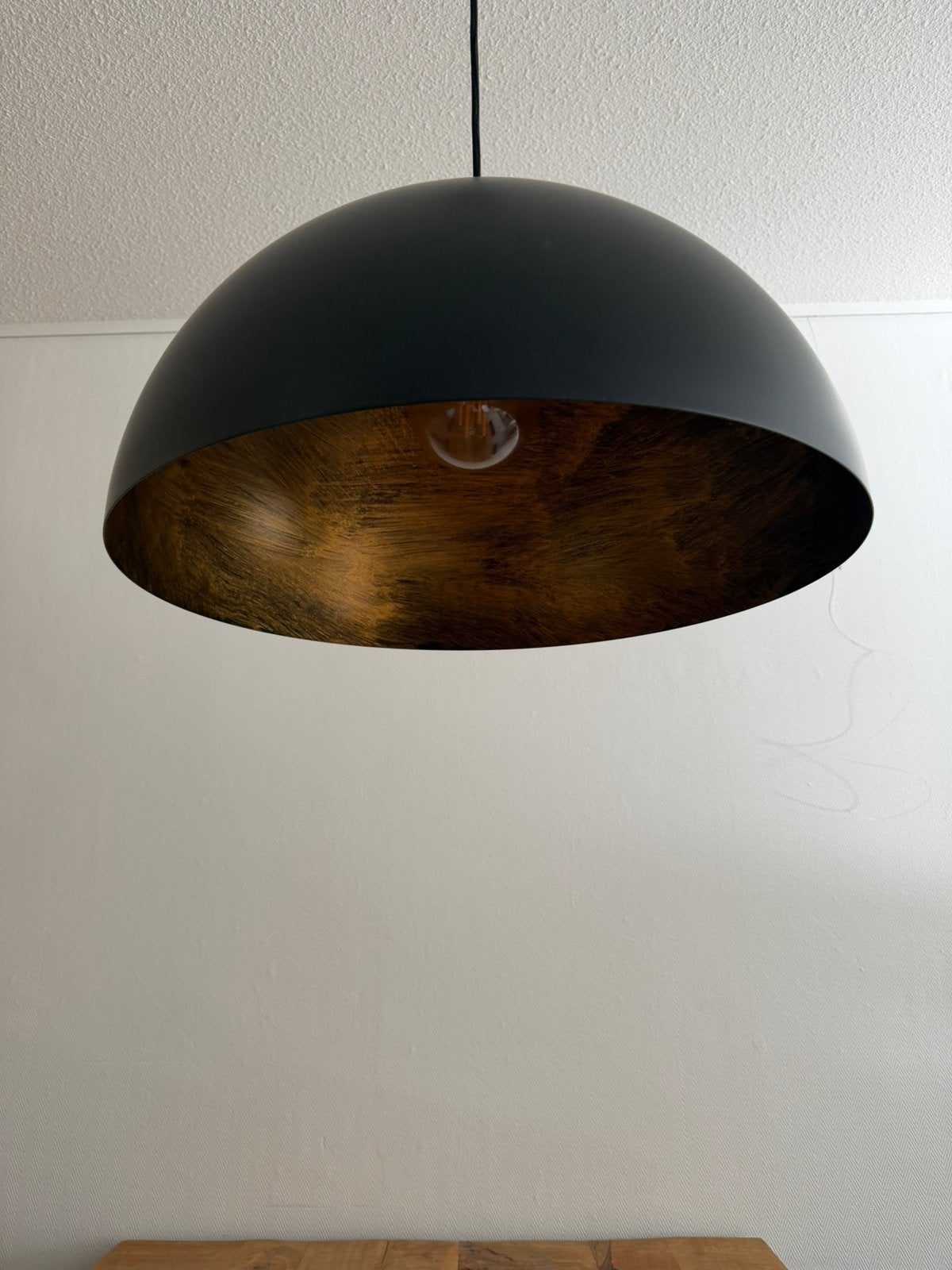 Mooie zwart met gouden koepel lamp. Hanglamp zwart/goud, Ophalen, Zo goed als nieuw