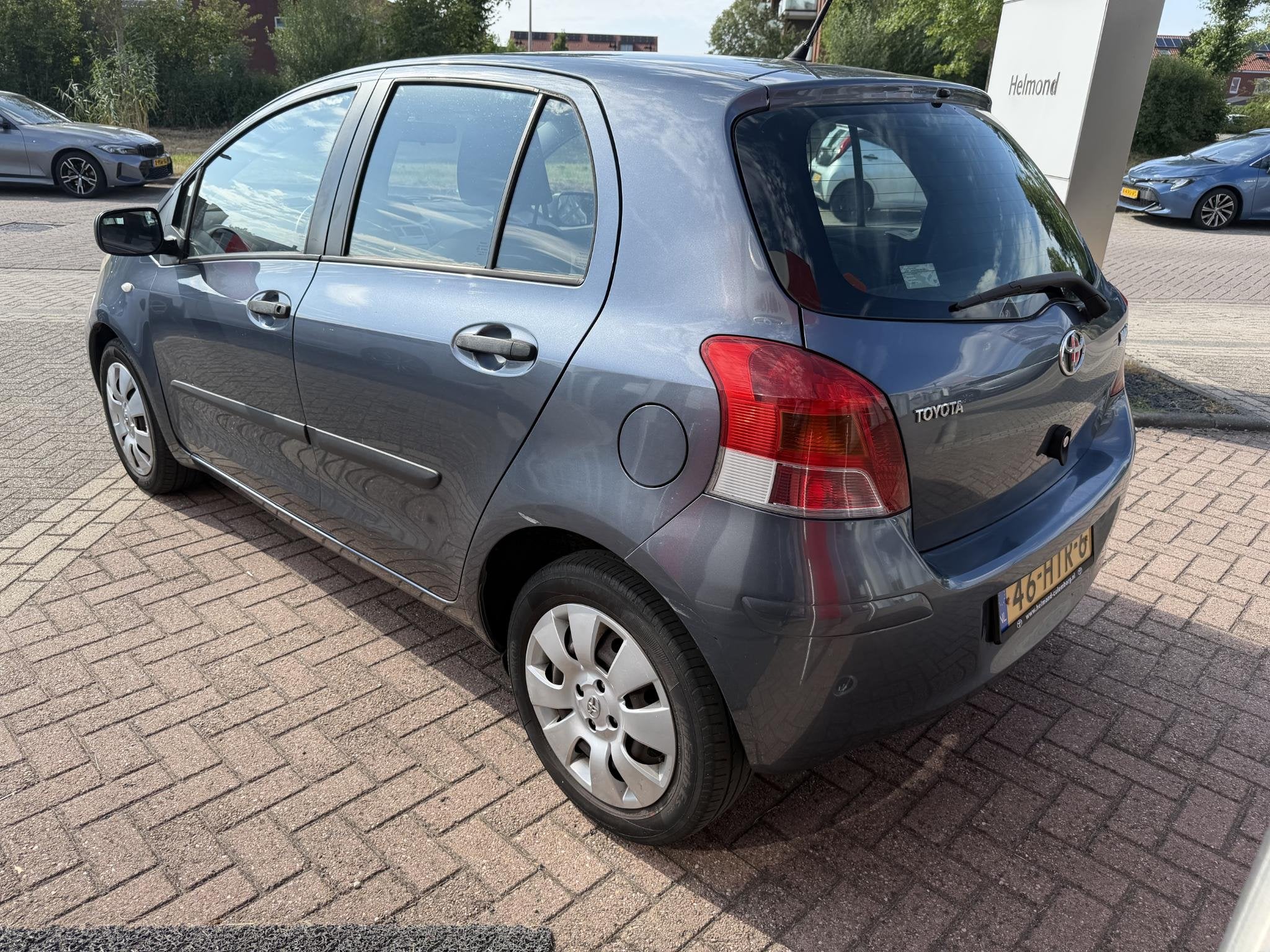 Toyota Yaris 1.3 VVTi Comfort, Voorwielaandrijving, Euro 5, 4 cilinders, Blauw