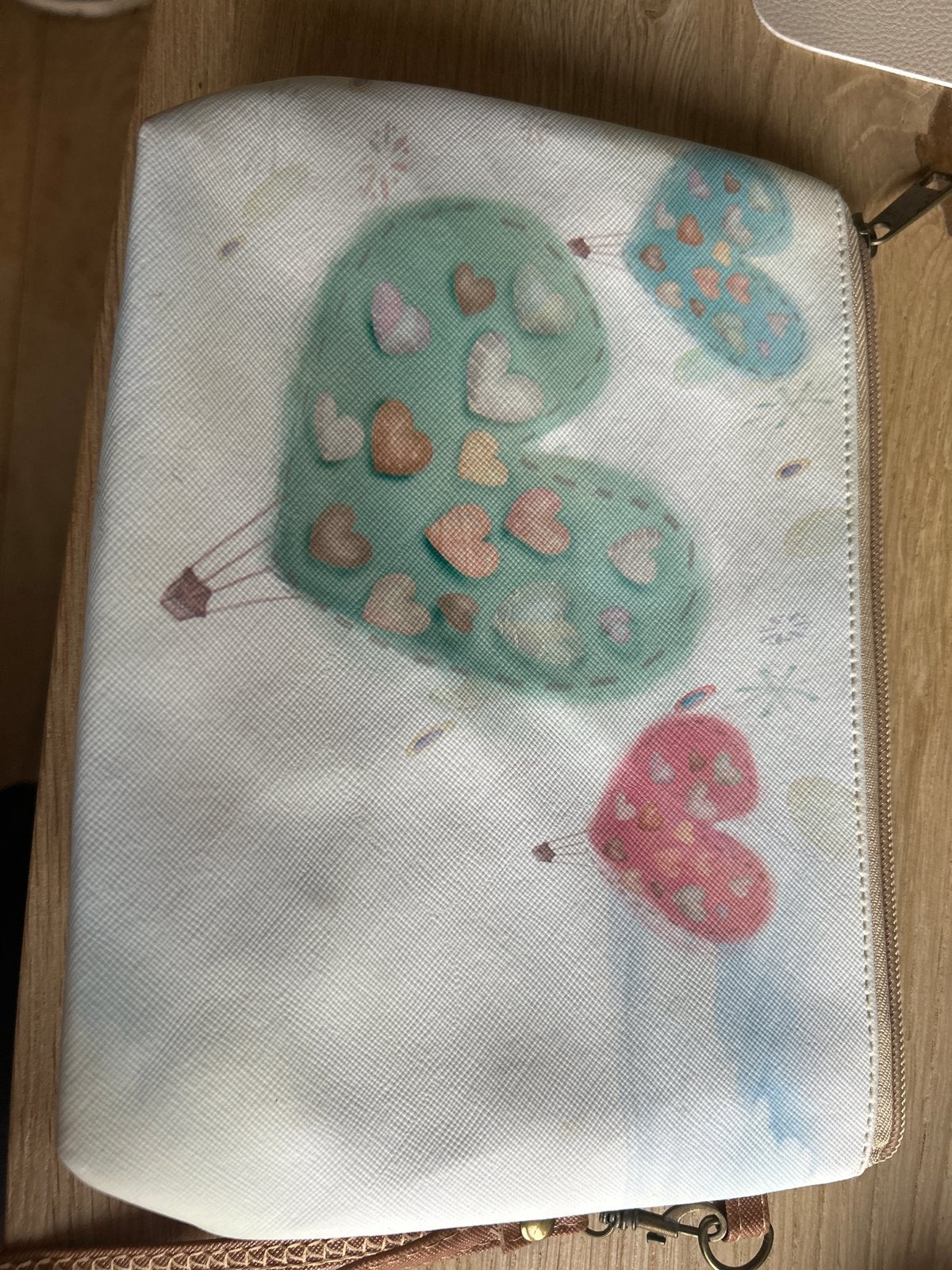 Leuk toilettasje met hartjes en luchtballonnen, Ophalen, Zo goed als nieuw, Overige kleuren, Dame