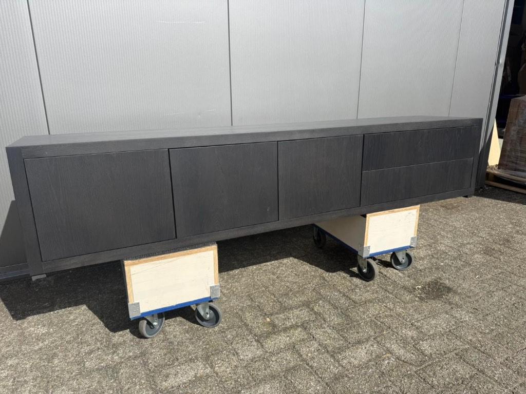 TV Kast Puur, in Eiken
