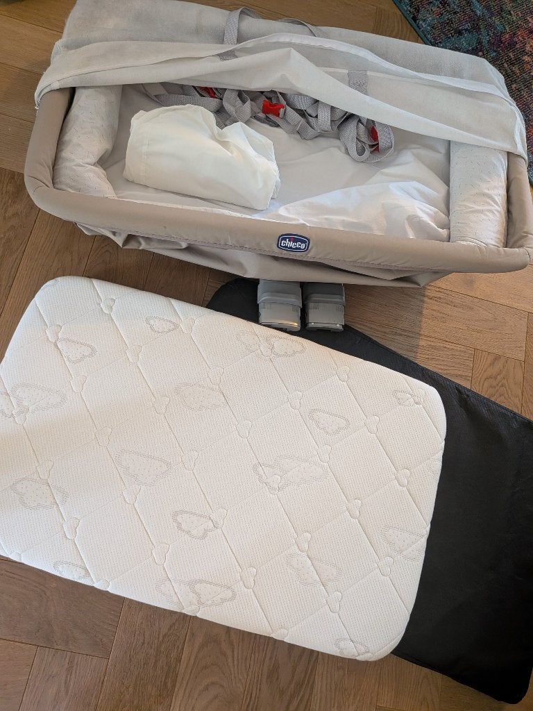 Chicco next2me co-sleeper, Kinderen en Baby's, Babywiegjes en Ledikanten, Gebruikt, Wieg, Ophalen