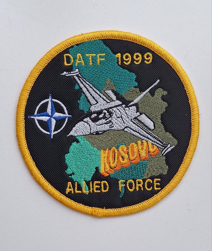 F-16 DATF 1999 Allied Force Kosovo patch, Verzamelen, Verzenden, Luchtmacht, Nederland, Embleem of Badge
