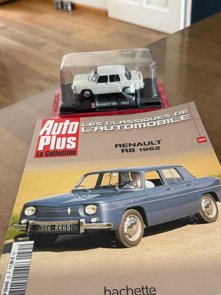 Renault R8 1962 modelauto met Auto Plus magazine, Ophalen of Verzenden, Nieuw, Auto, Overige merken