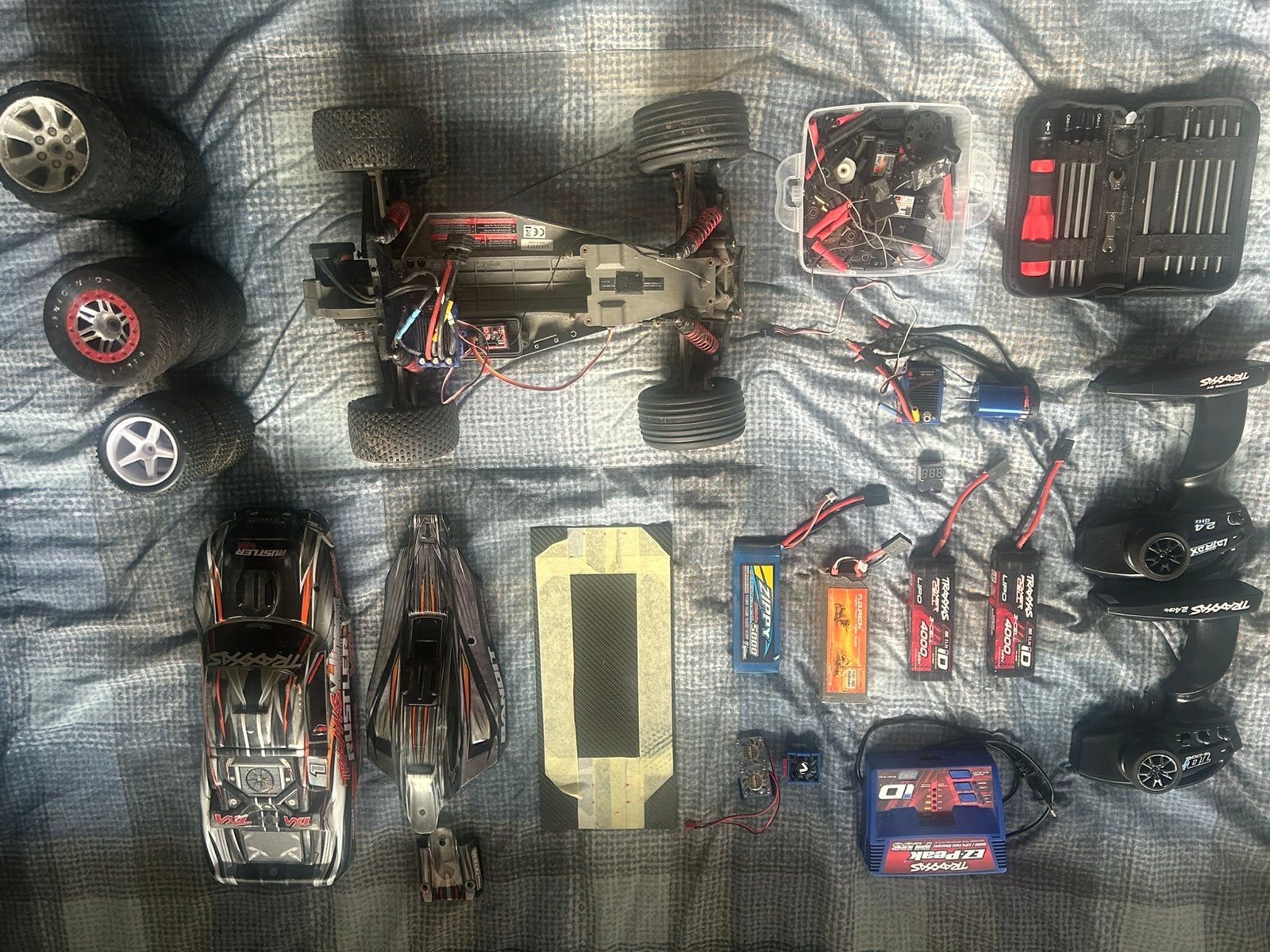 Traxxis bandit incl accus 2 motoren en meer onderdelen, Elektro, Gebruikt, Ophalen of Verzenden, Schaal 1:10