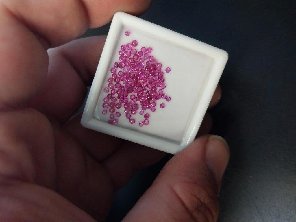 Antieke vrije vorm robijn cabochons, Ophalen of Verzenden, Zo goed als nieuw