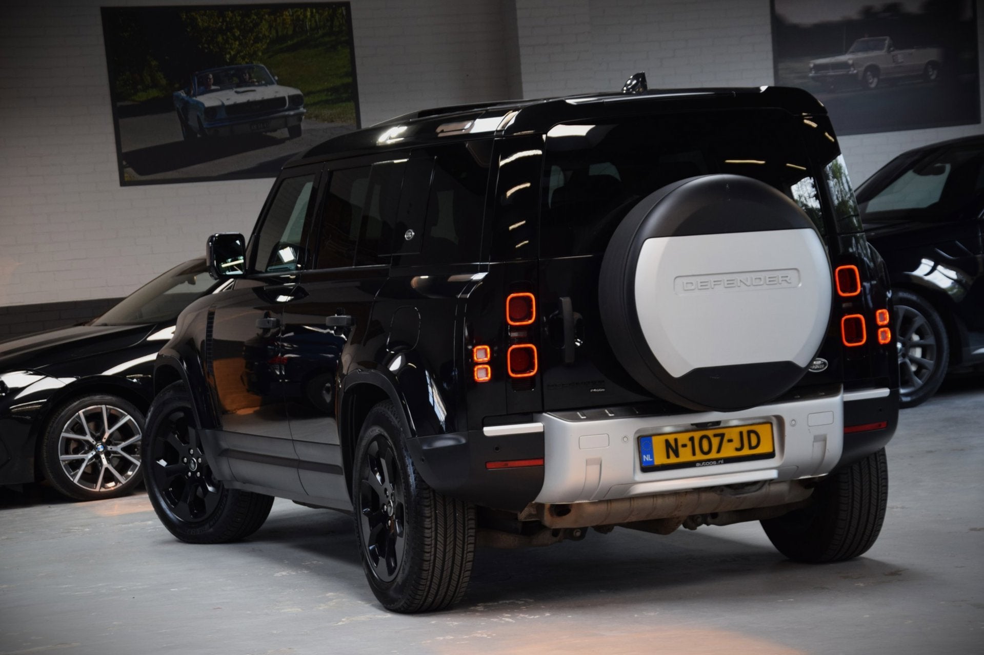 Land Rover Defender 110 2.0 P400e 110 X-Dynamic SE Panoramad, Auto's, Automaat, Dealer onderhouden, Gebruikt, 4 cilinders