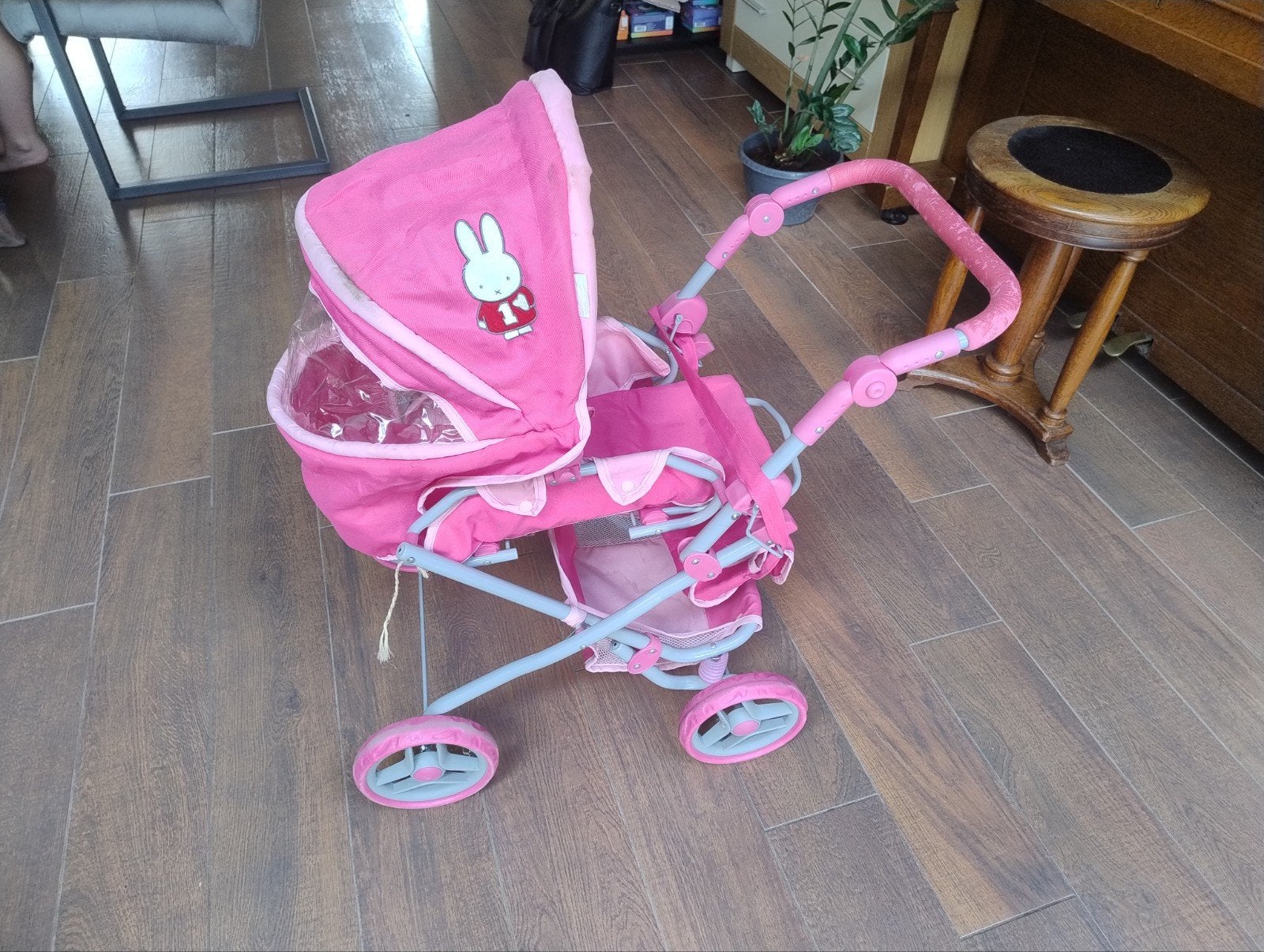 Roze poppenwagen met Nijntje-opdruk, Ophalen of Verzenden
