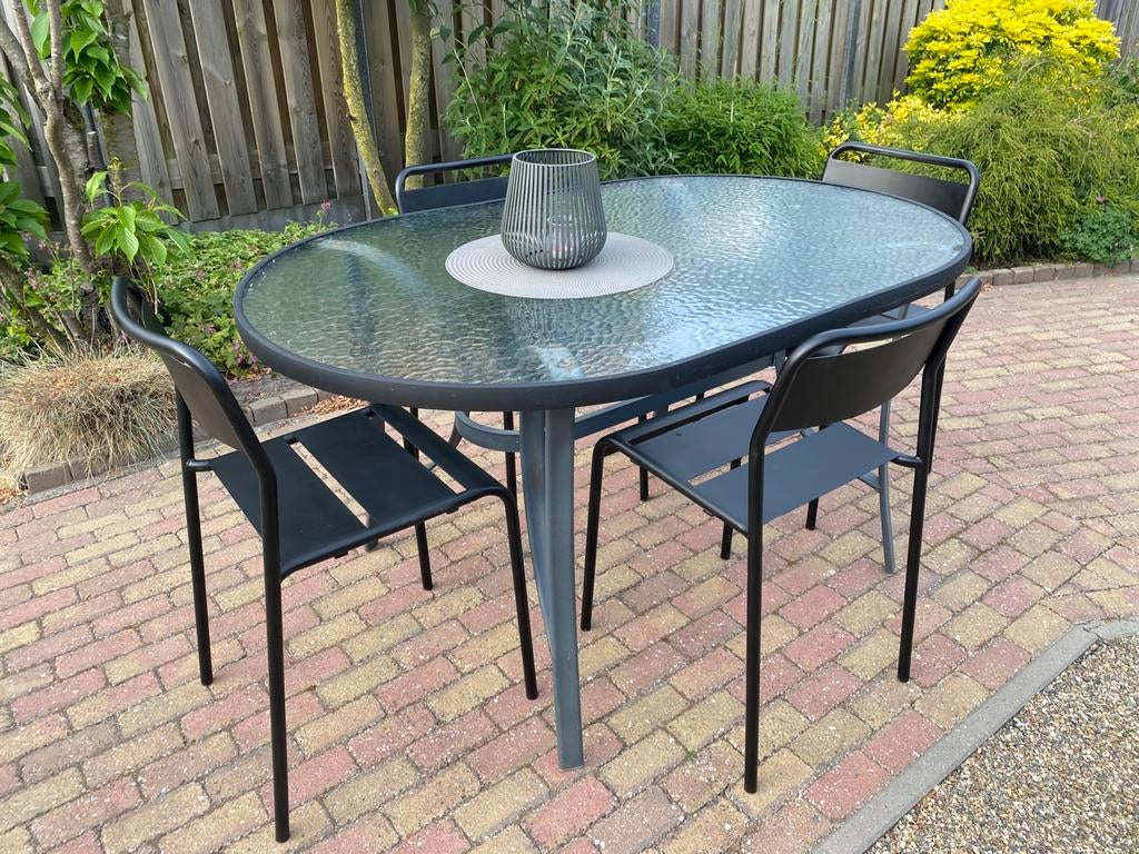 Compacte tuinset 4 zwarte stoelen  met tafel, Ophalen, Zo goed als nieuw, Aluminium