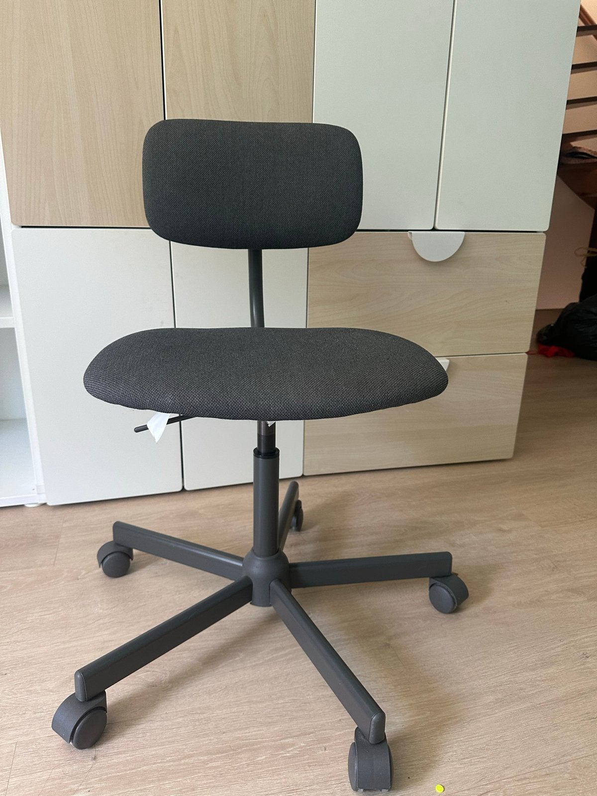 IKEA BLECKBERGET Bureaustoel - Zo goed als nieuw, Huis en Inrichting, Bureaustoelen, Ophalen, Zo goed als nieuw, Grijs, Bureaustoel